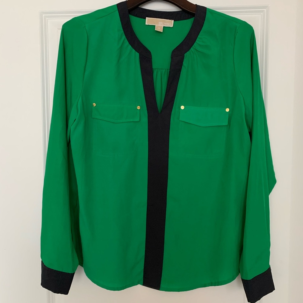 Michael Kors Kelly Green and Navy blouse